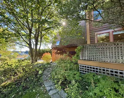 64 E Main Street Vinalhaven ME 04863