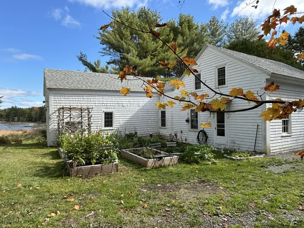 13 Whale Rock Lane Hancock ME 04640