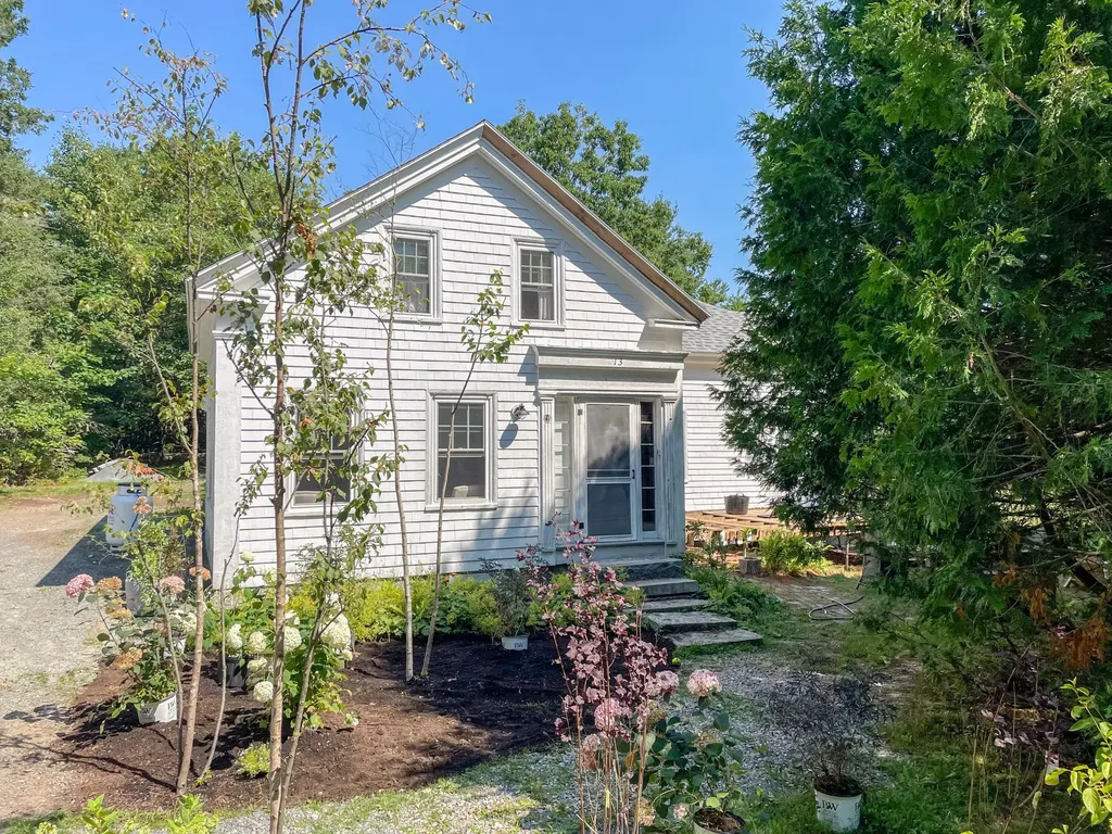13 Whale Rock Lane Hancock ME 04640