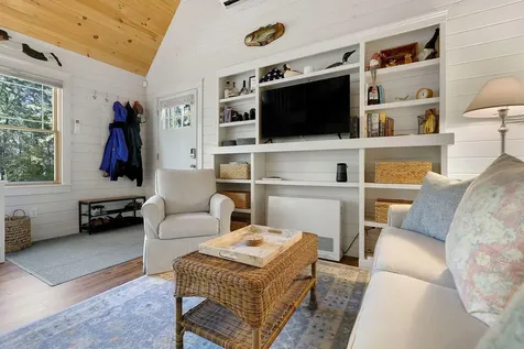 21 Drummond Lane Belgrade ME 04917