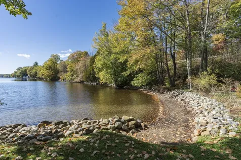 21 Drummond Lane Belgrade ME 04917