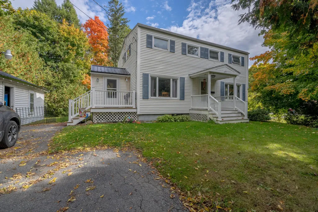 82 Chamberlain Street Brewer ME 04412