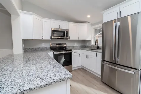 34 Flanders Street Auburn ME 04210