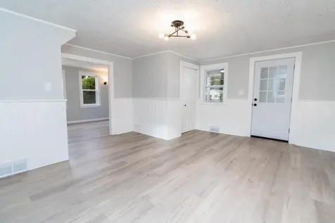 34 Flanders Street Auburn ME 04210