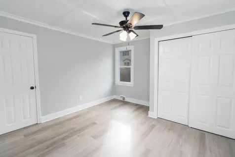 34 Flanders Street Auburn ME 04210