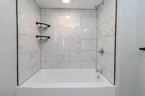 34 Flanders Street Auburn ME 04210