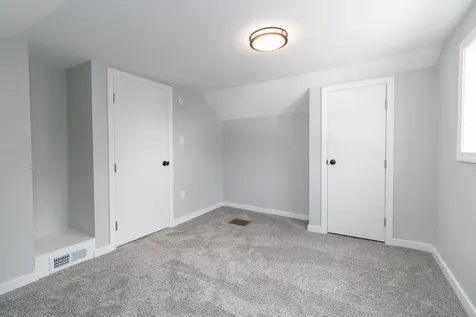 34 Flanders Street Auburn ME 04210