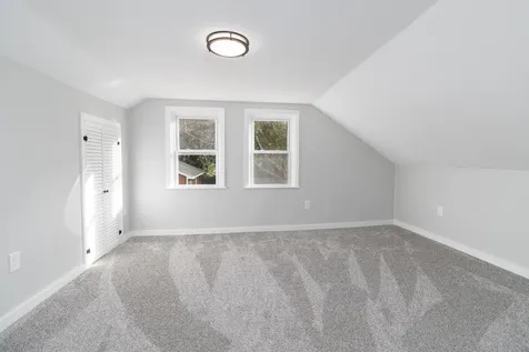 34 Flanders Street Auburn ME 04210