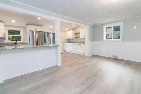 34 Flanders Street Auburn ME 04210