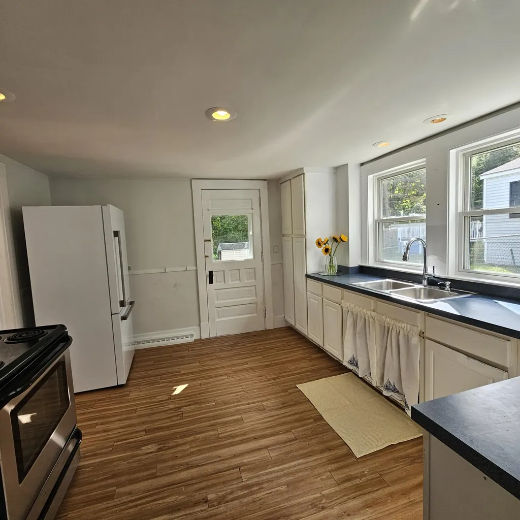 142 Bedford Street Bath ME 04530