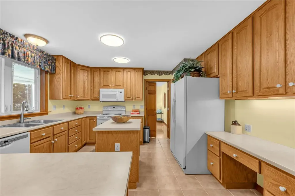 12 Evergreen Lane Surry ME 04684