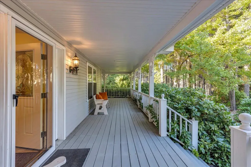 12 Evergreen Lane Surry ME 04684