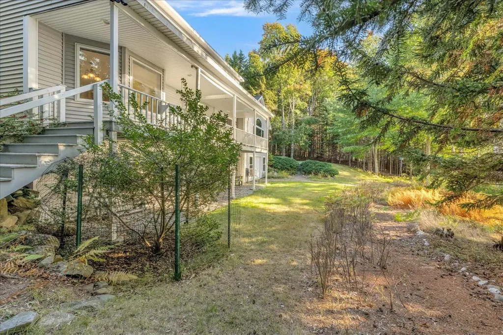 12 Evergreen Lane Surry ME 04684