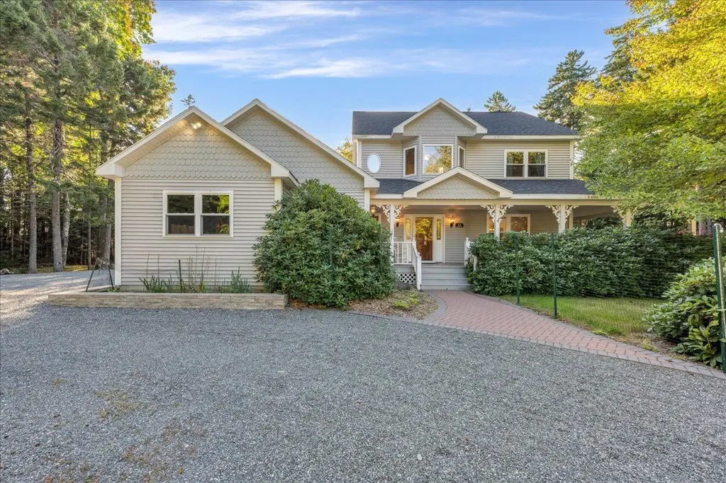 12 Evergreen Lane Surry ME 04684