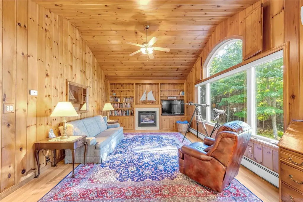 12 Evergreen Lane Surry ME 04684