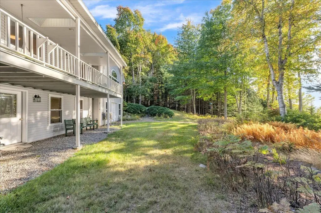 12 Evergreen Lane Surry ME 04684
