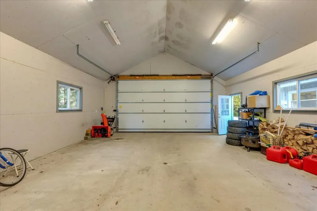 12 Evergreen Lane Surry ME 04684