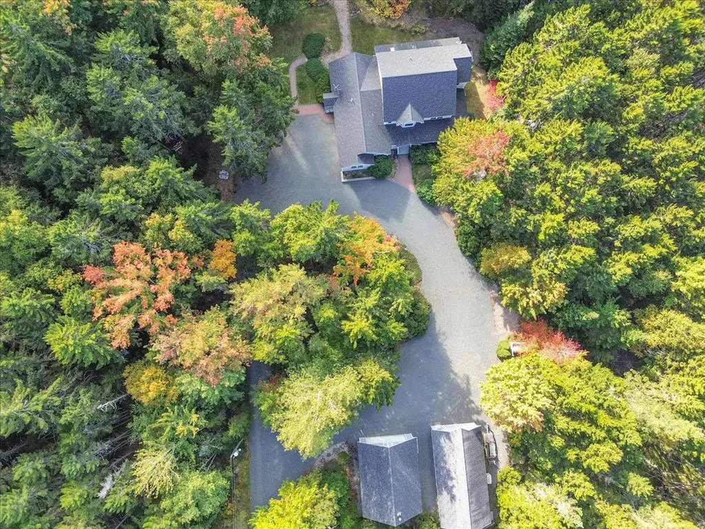 12 Evergreen Lane Surry ME 04684