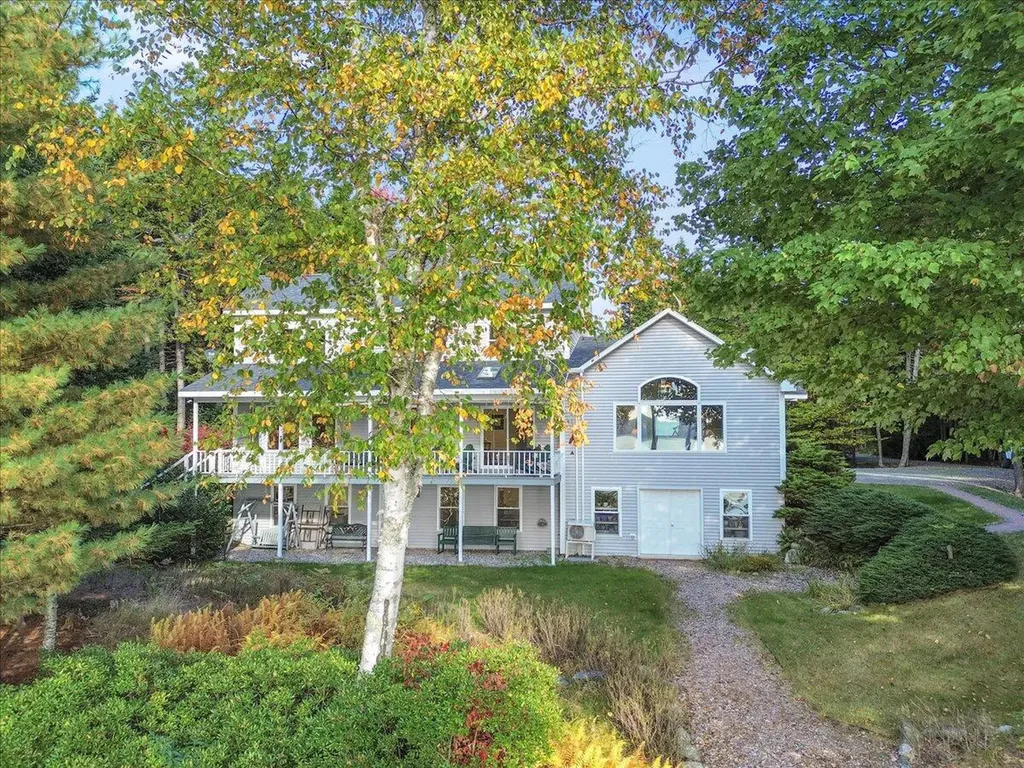 12 Evergreen Lane Surry ME 04684