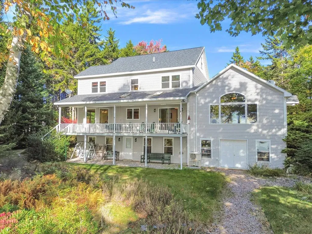 12 Evergreen Lane Surry ME 04684