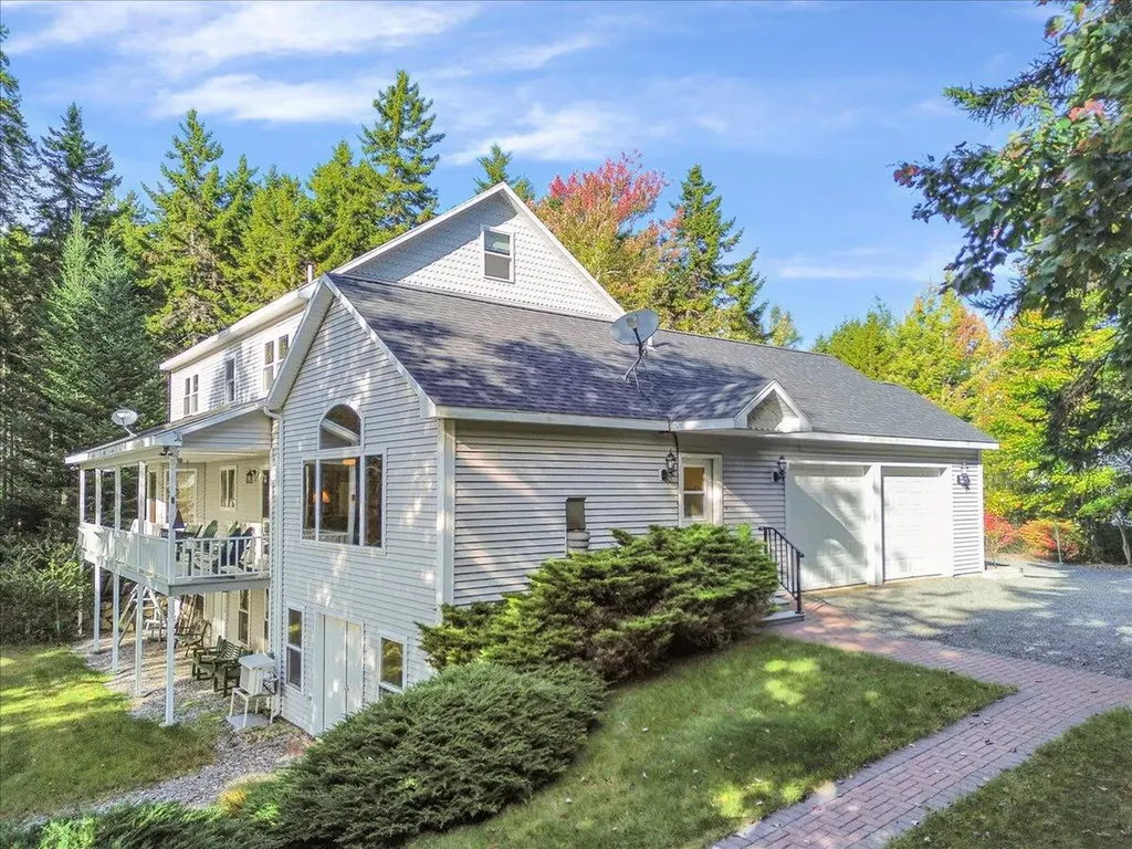 12 Evergreen Lane Surry ME 04684