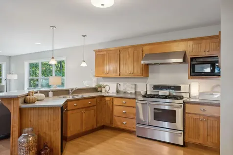 8 Infiniti Way Auburn ME 04210