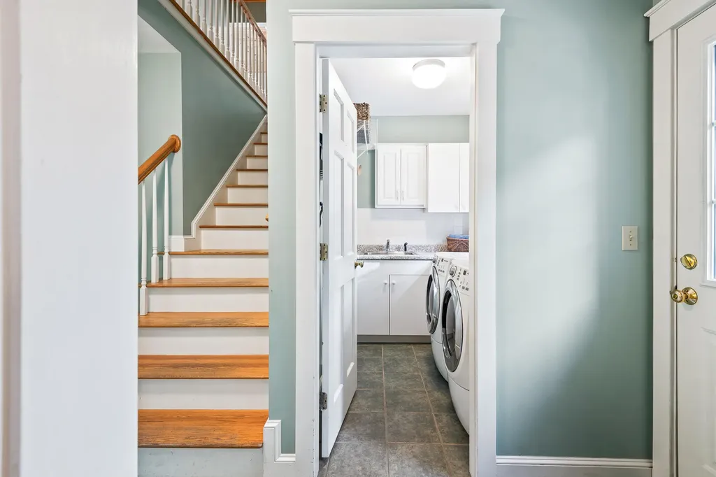 28 Archer Lane Cumberland ME 04021