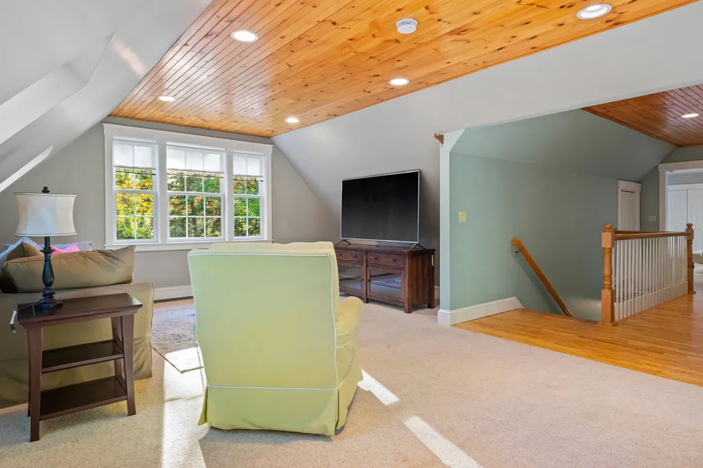 28 Archer Lane Cumberland ME 04021