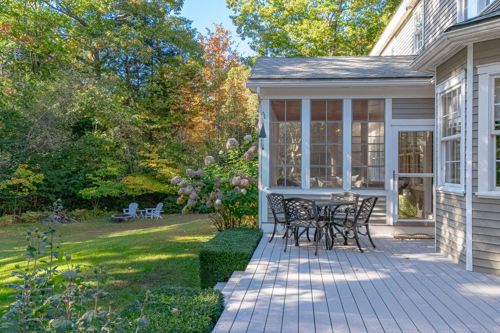 28 Archer Lane Cumberland ME 04021
