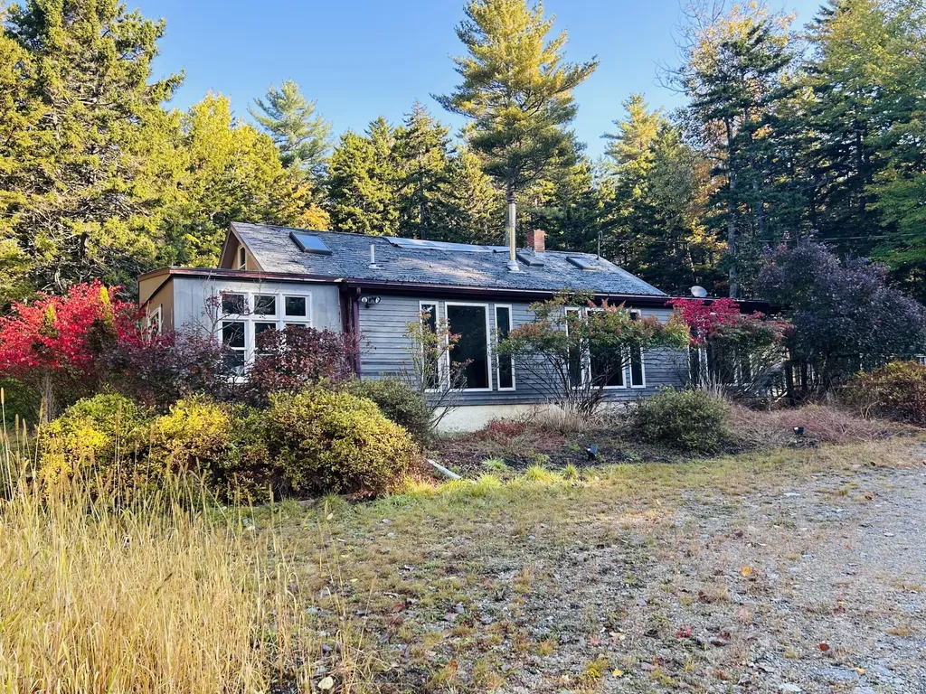 30 Mill Road Lamoine ME 04605