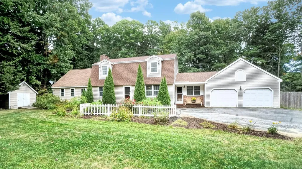 11 Hillcrest Road Windham ME 04062
