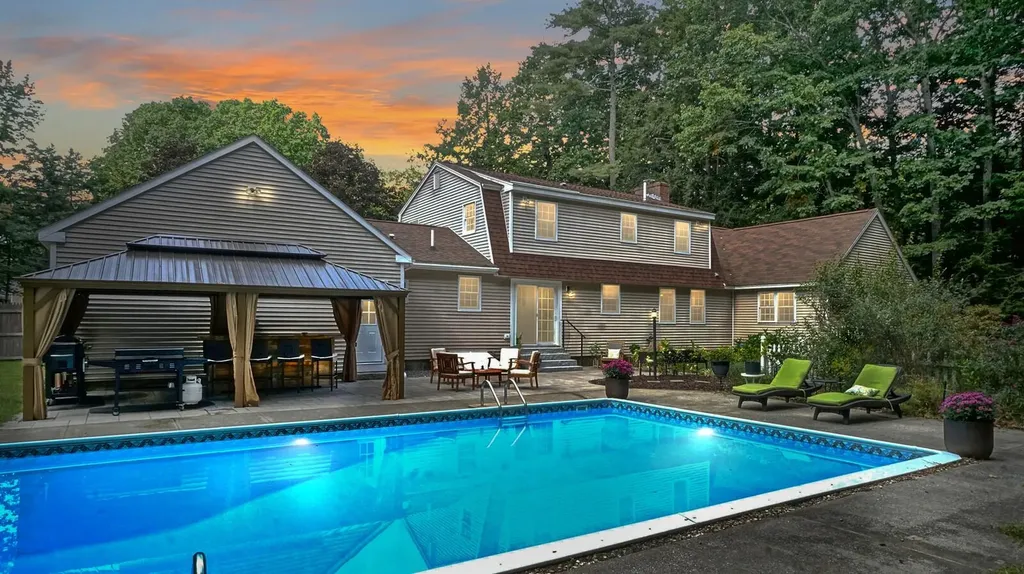 11 Hillcrest Road Windham ME 04062