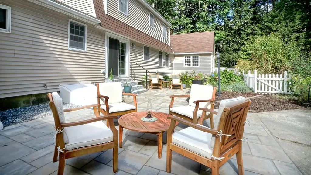 11 Hillcrest Road Windham ME 04062