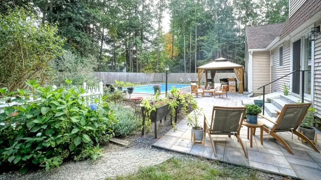 11 Hillcrest Road Windham ME 04062