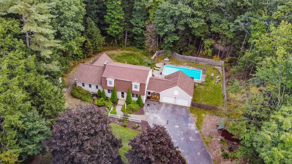 11 Hillcrest Road Windham ME 04062