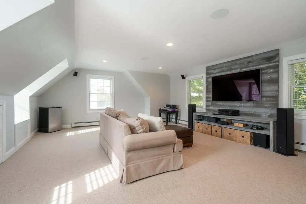 32 Shamrock Drive Gorham ME 04038
