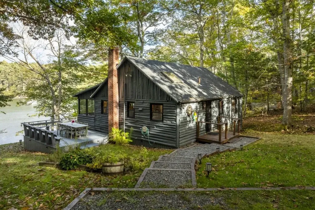 14 Wolf Road Boothbay ME 04537