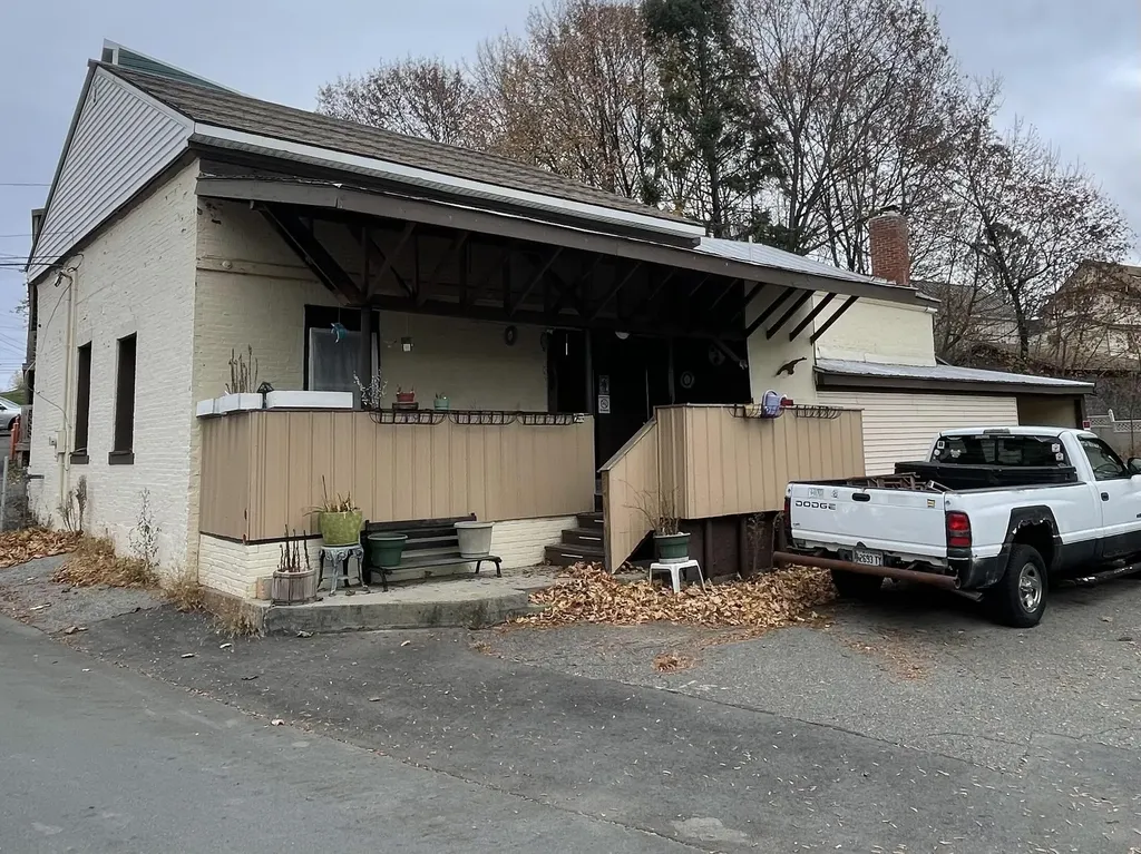15 Veteran Court Waterville ME 04901