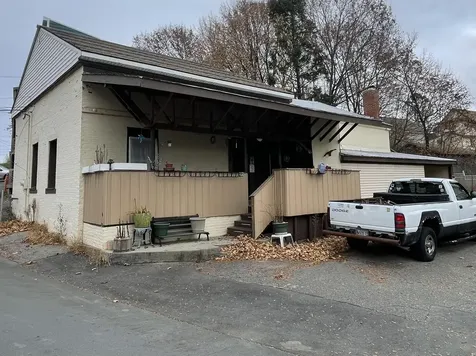 15 Veteran Court Waterville ME 04901