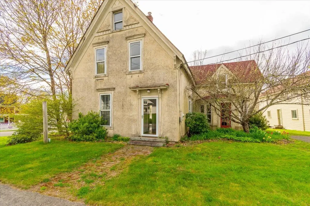 1024 Commercial Street Rockport ME 04856