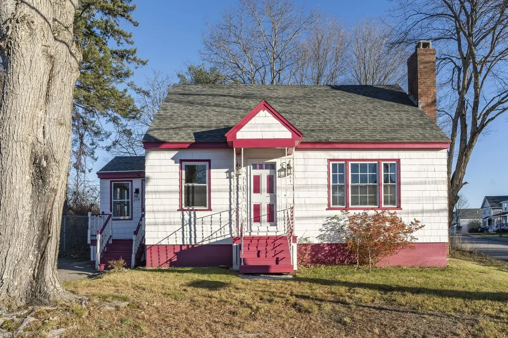 215 Pierce Street Westbrook ME 04092