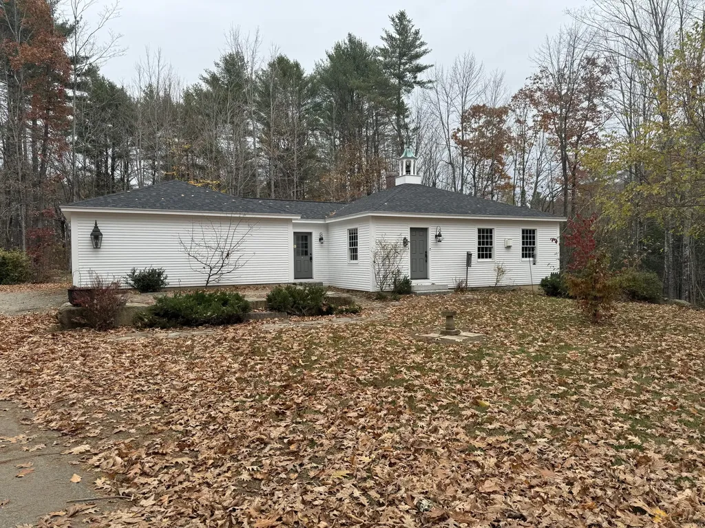 85 West Road West Gardiner ME 04345