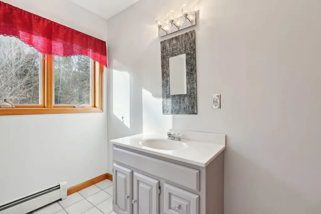 16 River View Drive Naples ME 04055