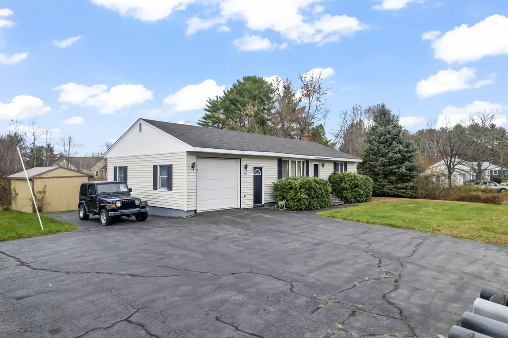 396 East Avenue Lewiston ME 04240