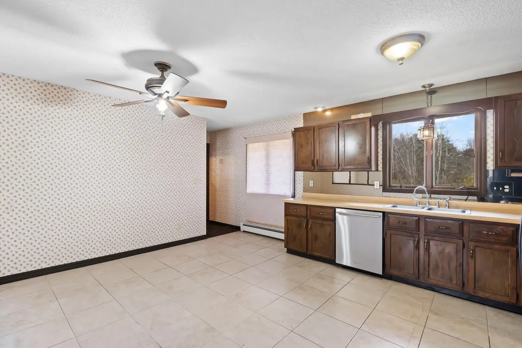 396 East Avenue Lewiston ME 04240