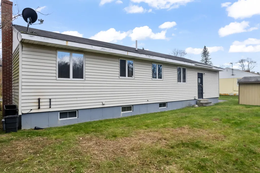 396 East Avenue Lewiston ME 04240