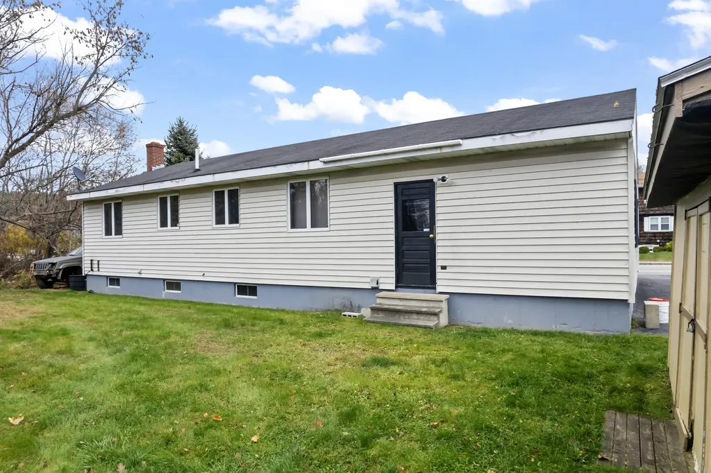396 East Avenue Lewiston ME 04240