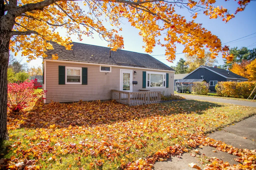 25 Sunbury Avenue Bangor ME 04401