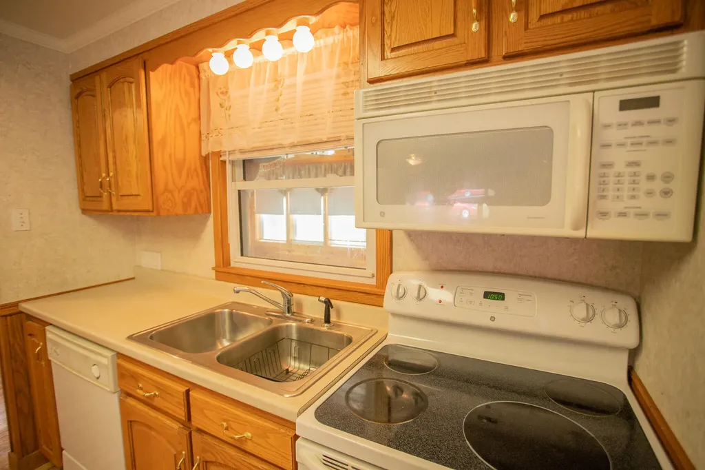 25 Sunbury Avenue Bangor ME 04401