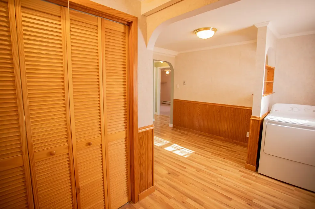 25 Sunbury Avenue Bangor ME 04401
